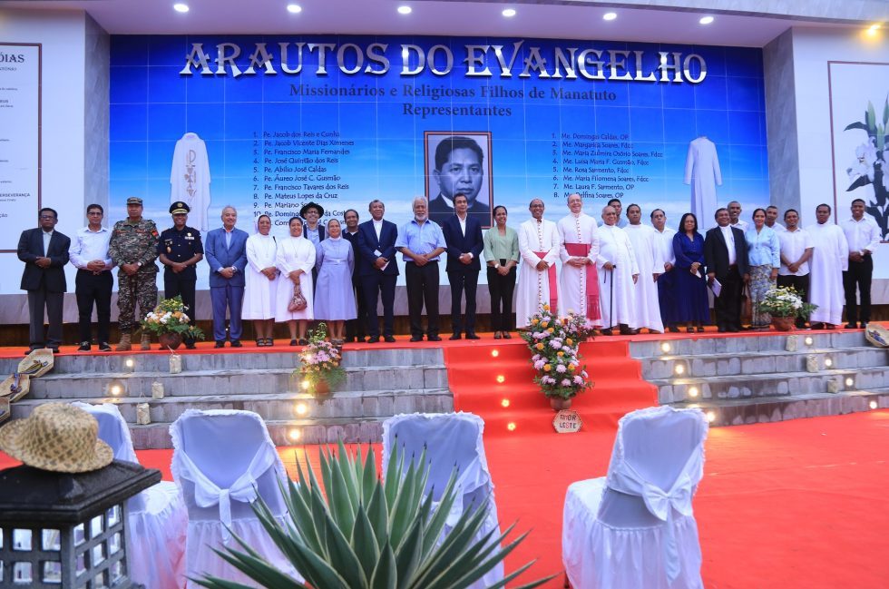 PM XANANA INAUGURA MONUMENTU ARAUTOS DO EVANGELHO