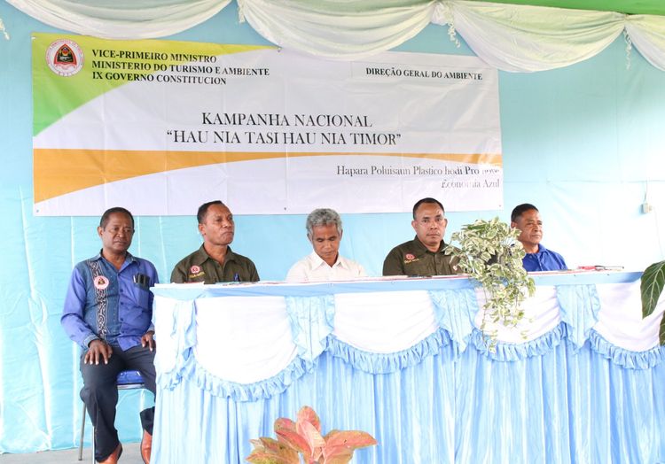 Diresaun Geral do Ambiente Realiza aktividade kampaña Nasional “Hau Nia Tasi Hau Nia Timor” HTHT iha Munisipio Viqueque, Posto Administrativo Uatu - Carbau.